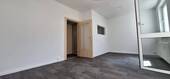 Hausansicht Stellplätze - 3 Zimmer Etagenwohnung in Chemnitz