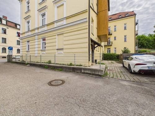 Eingang Gebäude - 1 Zimmer Mehrfamilienhaus, Wohnhaus in Landshut