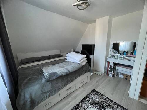 2FH OG Schlafzimmer - 