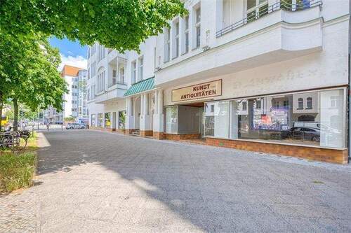 Gewerbezeile - It all starts with a dream: Ladengeschäfte auf der Antikmeile