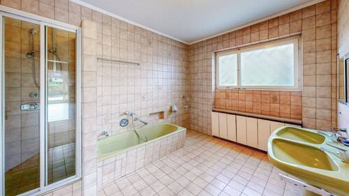  Badezimmer im EG - 
