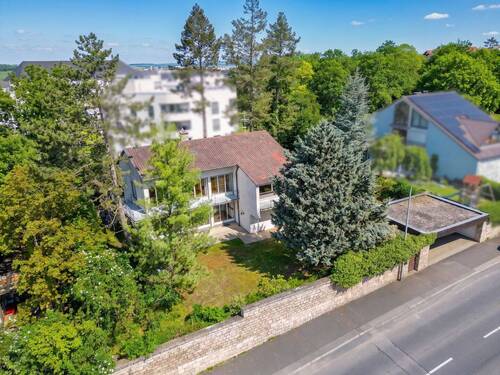 Außenaufnahme Süd West Perspektive mit Carport - 