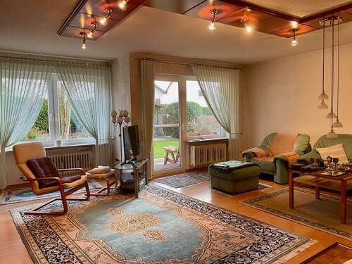 Wohnzimmer - 5 Zimmer Doppelhaushälfte in Nidderau