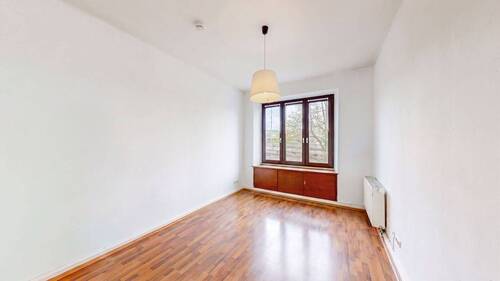 Wohnzimmer - Zwischenvermietung - Charmante 3-Zimmer-Wohnung mit ca. 63 m² in zentraler Lage