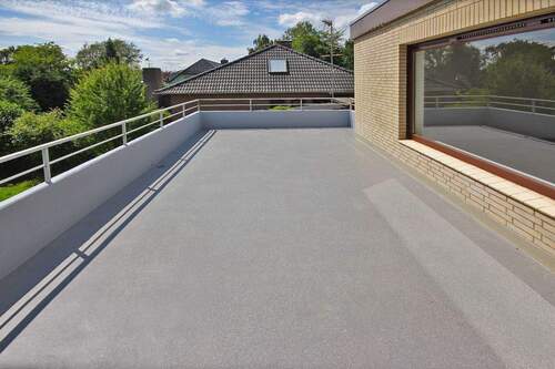 Blick zum Balkon - 