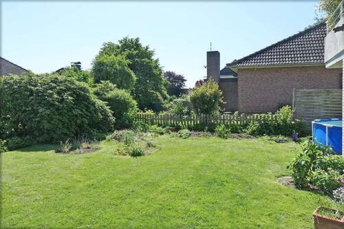 Unterer Garten vor der Terrasse - 