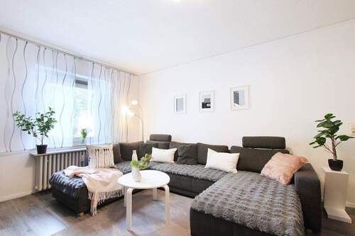 Bild 1 - Attraktive 3-Zimmer Wohnung mit eigenem Garten, Stellplatz und Kellerabteil im Geistviertel