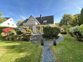 Ansicht Gartenseite - Zweifamilienhaus mit Gartenidylle in Spielstraßenlage