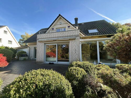 Ansicht Gartenseite - 7 Zimmer Mehrfamilienhaus, Wohnhaus in Mönkeberg