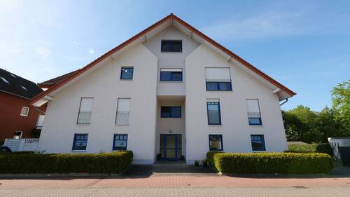 Ansicht - Helle 5-Zimmer-Erdgeschosswohnung mit Terrasse und Garten