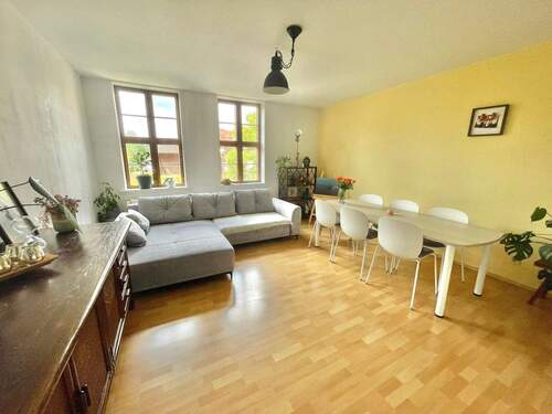 Wohnzimmer.jpg - 2 Zimmer Etagenwohnung zur Miete in Stade