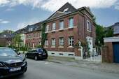 Außenansicht - Investition mit Zukunft - Zweifamilienhaus mit bestehendem Wohnrecht in begehrter Lage von Krefeld!
