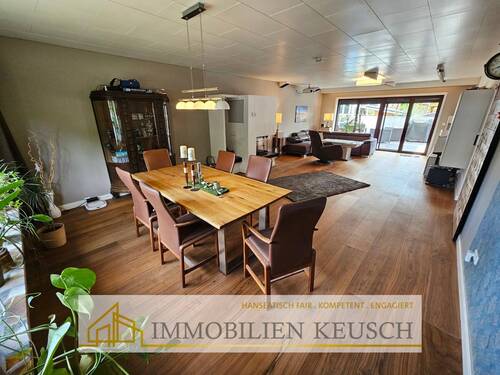 Wohn-und Esszimmer2 EG hinten - 1 Zimmer Mehrfamilienhaus, Wohnhaus zum Kaufen in Achim