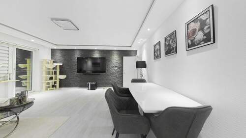 Großzügiger Wohnbereich - 3 Zimmer Etagenwohnung in Wiesbaden