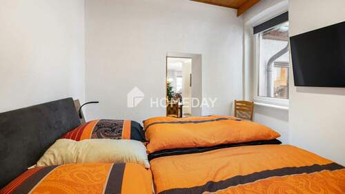 1. OG Schlafzimmer 2 2 - 