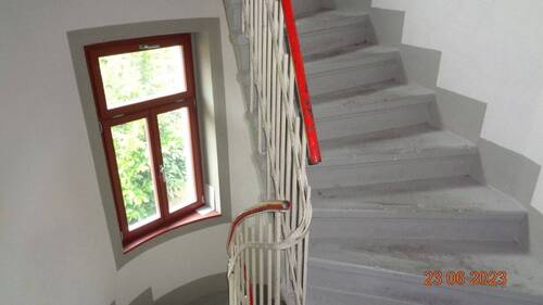 Treppenhaus.JPG - 2 Zimmer Etagenwohnung in Naumburg (Saale)