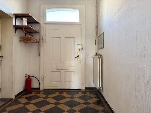 Eingangsbereich - Haustür - 
