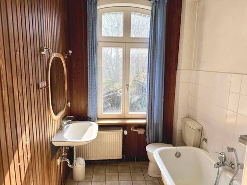 Badezimmer Dachgeschoss - 