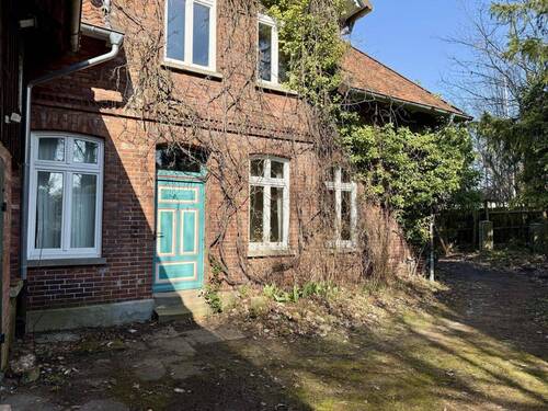 Hausansicht von hinten, Ausgang zum Hinterhof - 