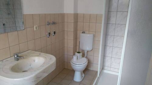 Bad - Etagenwohnung mit 44,90 m&sup2; in Riesa zur Miete