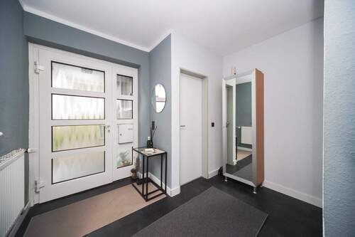 Eingangsbereich - 6 Zimmer Reihenmittelhaus in Dortmund