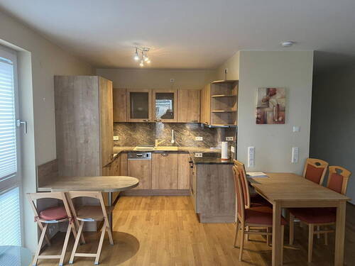 Blick vom Balkon zur EBK - 3 Zimmer Etagenwohnung zum Kaufen in Hamburg