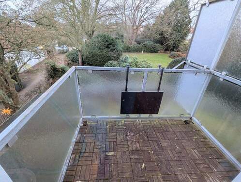 Balkon zur Gartenseite (Westausrichtung) - 4 Zimmer Etagenwohnung in Elmshorn