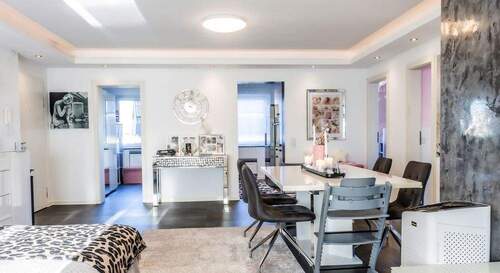 offener Essbereich... - 4 Zimmer Etagenwohnung in Wolfschlugen