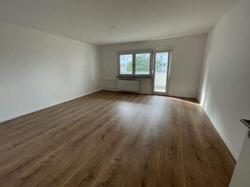 Wohnen/Essen - 3 Zimmer Etagenwohnung in Erlangen