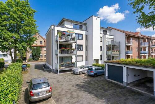 Hinterhof - Mehrfamilienhaus, Wohnhaus in Bielefeld