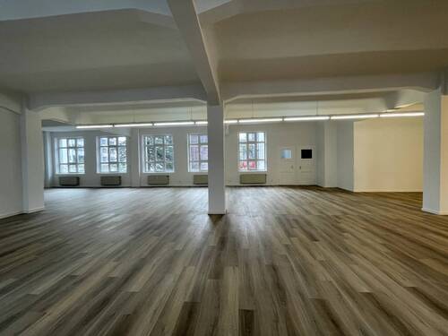 Büro - FRISCH RENOVIERTES BÜRO AUF 255m² IN ZENTRALER LAGE