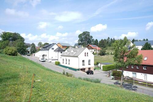 Hausansicht - Attraktives Haus in guter Lage - 189.000,00 EUR Kaufpreis, ca.  150,00 m² Wohnfläche