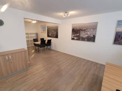 Blick auf Essplatz/Küche.jpg - geräumige 1-Zimmerwohnung, inkl. Küche