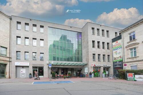 Außenansicht - Facharztforum Fürth: EG Fläche für Einzelhandel, Friseure & Beauty