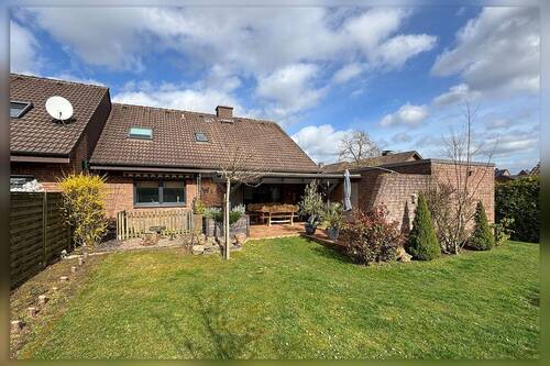 Rückansicht - Platz für die ganze Familie - Zuhause ankommen in ruhiger Wohnlage von Heiden