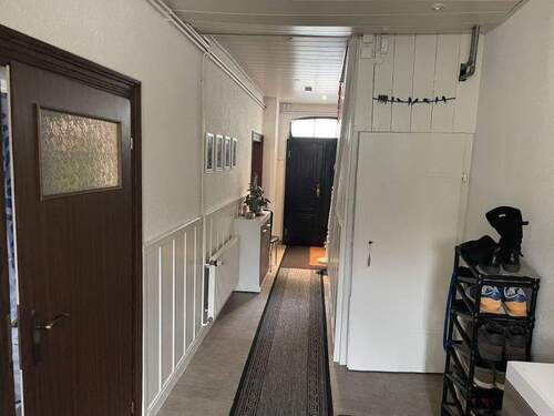 Hausflur im EG (1) - 