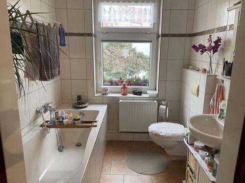Wannen-Bad im OG (1) - 