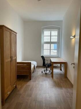 AM20 Zmmer möbliert.jpg - WG-Zimmer frei am Altmarkt 20 – Zentrale Lage in Cottbus