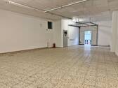 Halle auf dem Betriebsgelände - 