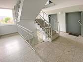 Treppenhaus - 3 Zimmer Etagenwohnung zum Kaufen in Stade