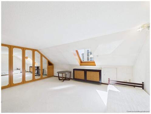 Studio im Dachgeschoss - 