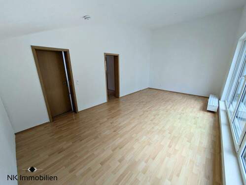 Wohn- und Schlafzimmer - 
