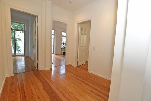 großzügiger Wohnungsflur.jpg - Etagenwohnung mit 101,00 m² in Hamburg zum Kaufen