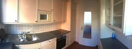 Einbauküche mit allen Elektrogeräten - 