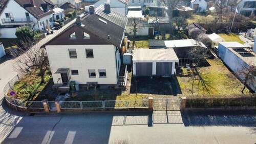 Nord - 5 Zimmer Doppelhaushälfte in Regensburg