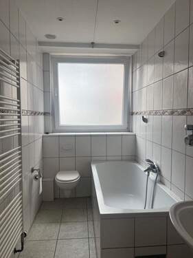 Bad - 3 Zimmer Etagenwohnung in Dortmund