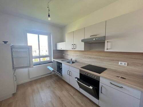 Einbauküche - 2 Zimmer Etagenwohnung in Chemnitz