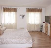 Sehr gepflegte, sonnige und helle 3-Zimmer-Wohnung mit Tageslichtbad - Schramberg