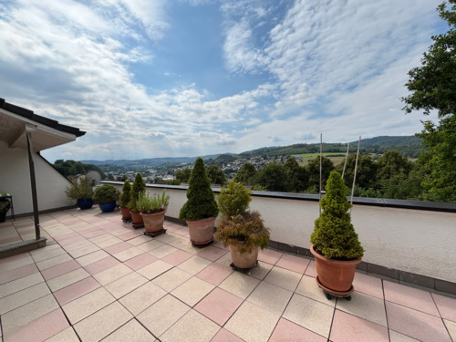 Ausblick - 4 Zimmer Etagenwohnung zum Kaufen in Balve