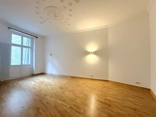 Wohnzimmer - Renovierter Altbau am Lietzensee. Ruhige Gartenhauswohnung mit Neubaubalkon